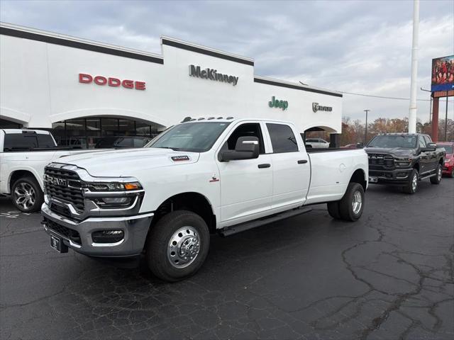 2026 RAM Ram 3500 RAM 3500 TRADESMAN CREW CAB 4X4 8 BOX