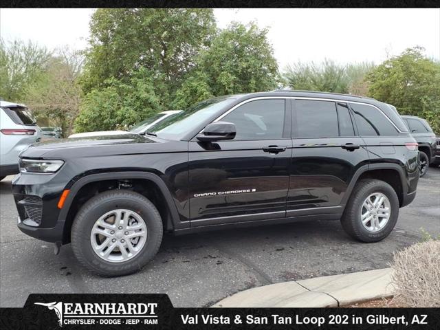 2025 Jeep Grand Cherokee GRAND CHEROKEE LAREDO 4X4 2025 Jeep Grand Cherokee GRAND CHEROKEE LAREDO 4X4