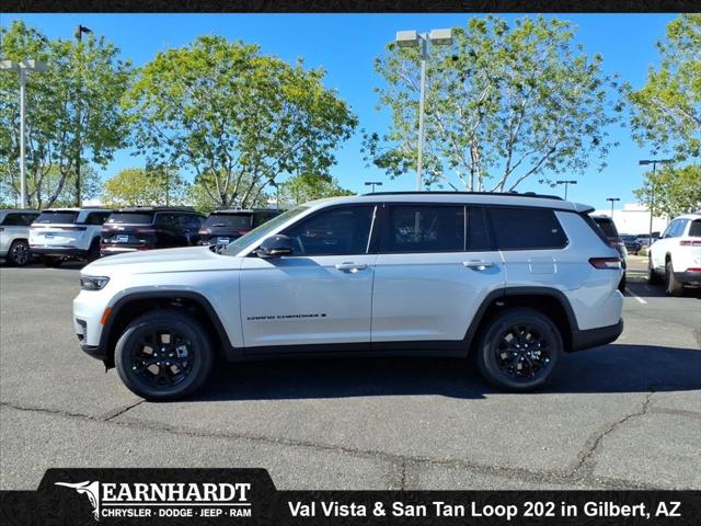 2025 Jeep Grand Cherokee GRAND CHEROKEE L ALTITUDE 4X4