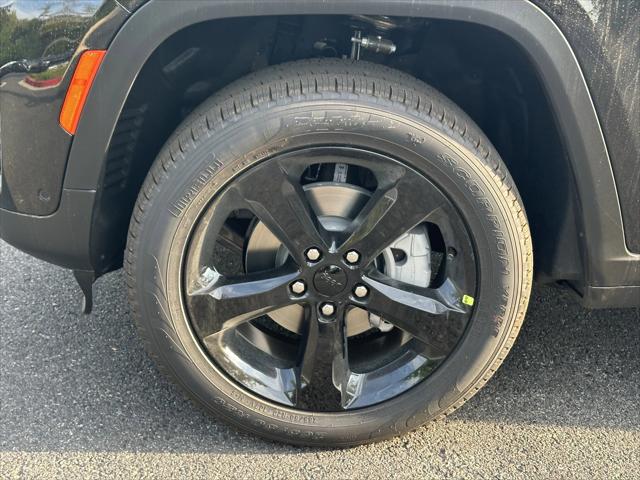 2025 Jeep Grand Cherokee Limited 4x2