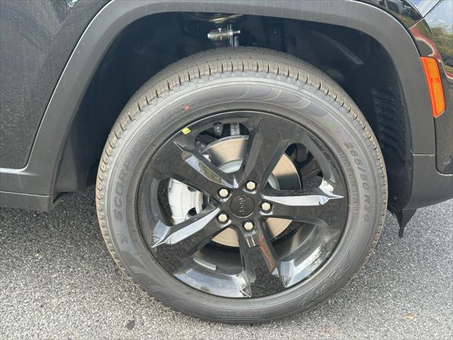 2025 Jeep Grand Cherokee Limited 4x2