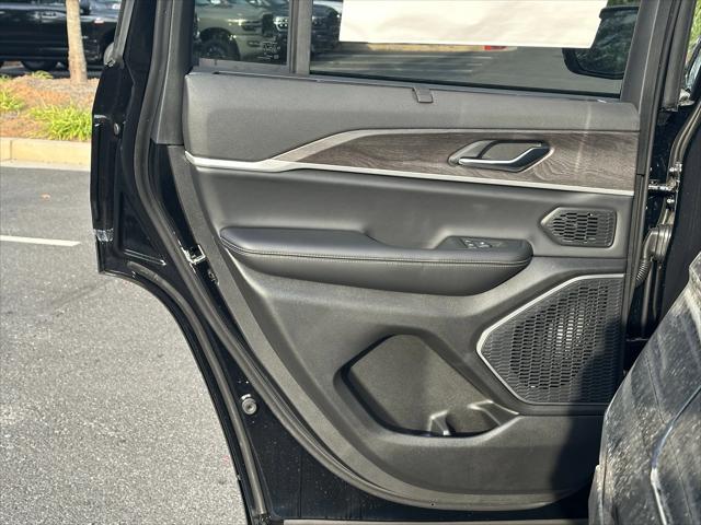 2025 Jeep Grand Cherokee Limited 4x2
