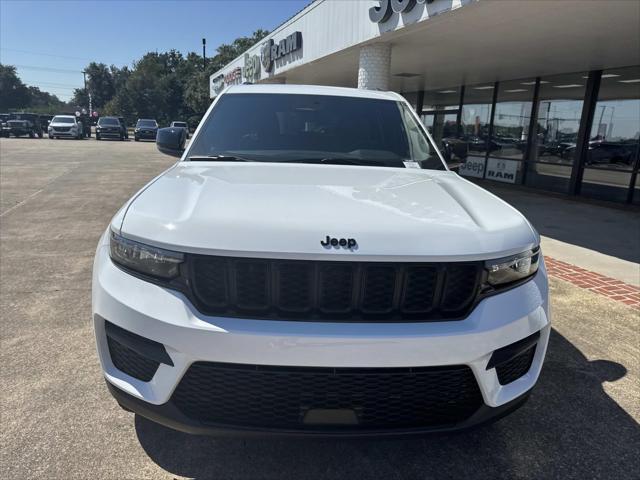 2025 Jeep Grand Cherokee GRAND CHEROKEE ALTITUDE 4X2 2025 Jeep Grand Cherokee GRAND CHEROKEE ALTITUDE 4X2