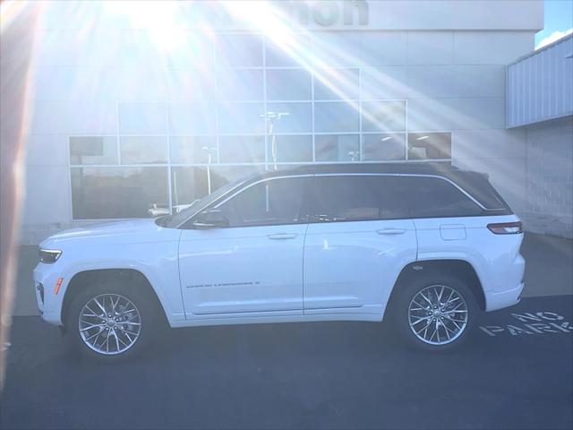 2025 Jeep Grand Cherokee GRAND CHEROKEE SUMMIT 4X4