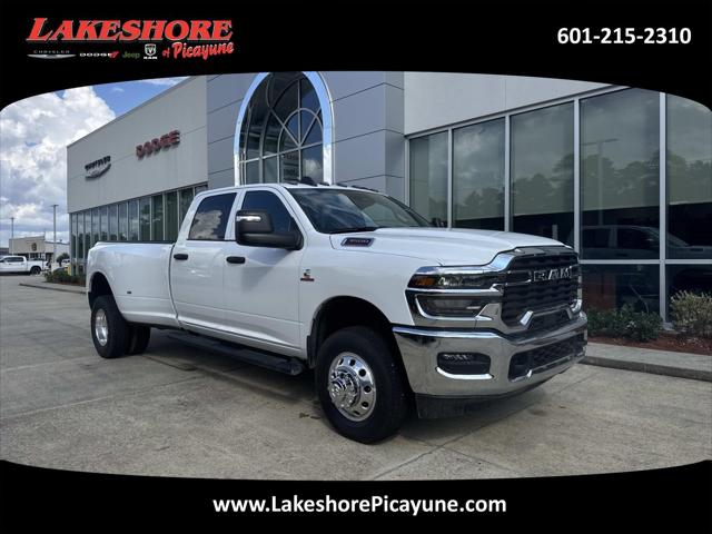 2026 RAM Ram 3500 RAM 3500 TRADESMAN CREW CAB 4X4 8 BOX