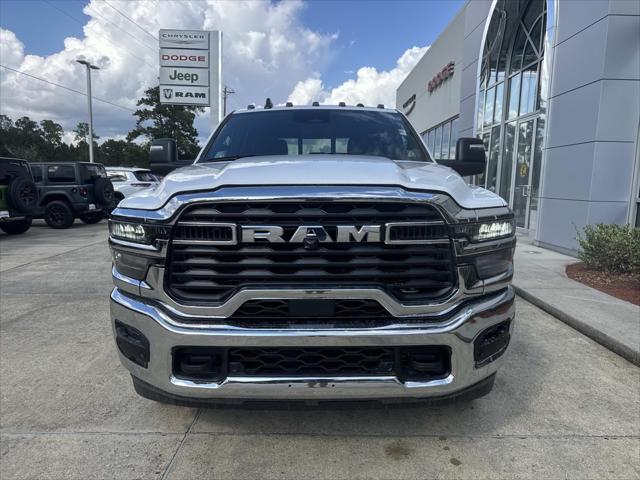 2026 RAM Ram 3500 RAM 3500 TRADESMAN CREW CAB 4X4 8 BOX