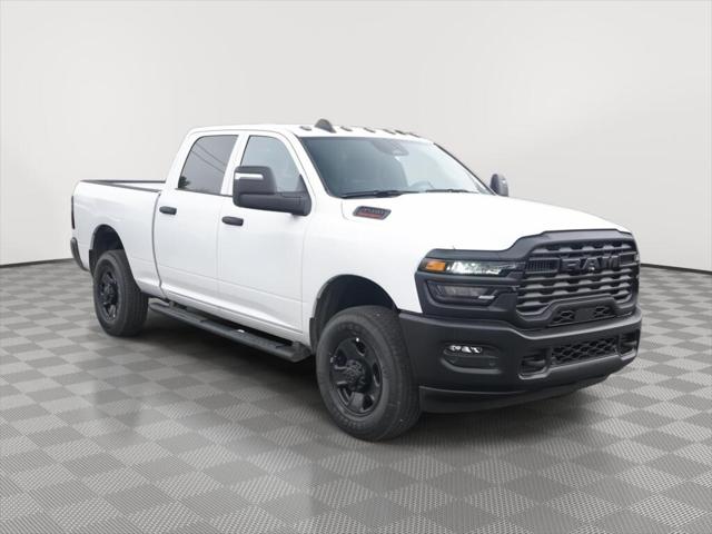 2026 RAM Ram 3500 RAM 3500 TRADESMAN CREW CAB 4X4 64 BOX