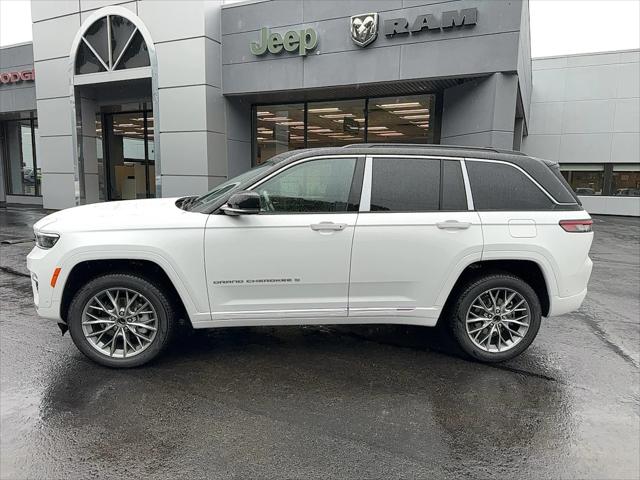 2025 Jeep Grand Cherokee GRAND CHEROKEE SUMMIT 4X4