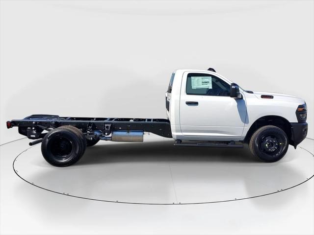 2026 RAM Ram 3500 Chassis Cab RAM 3500 TRADESMAN CHASSIS REGULAR CAB 4X2 84 CA