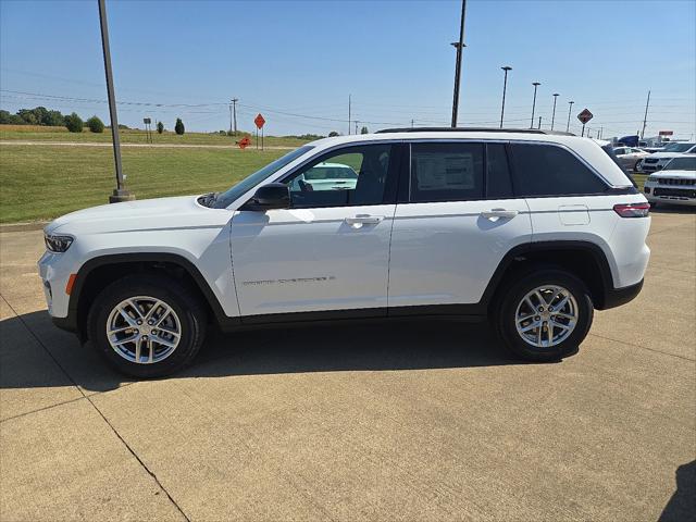 2025 Jeep Grand Cherokee GRAND CHEROKEE LAREDO X 4X4