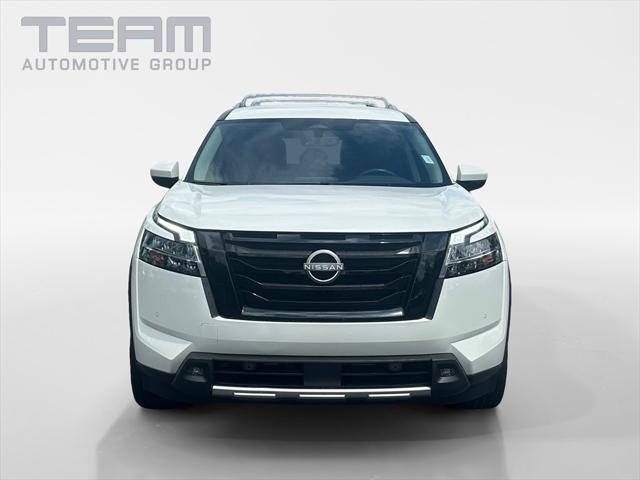 2023 Nissan Pathfinder SL FWD