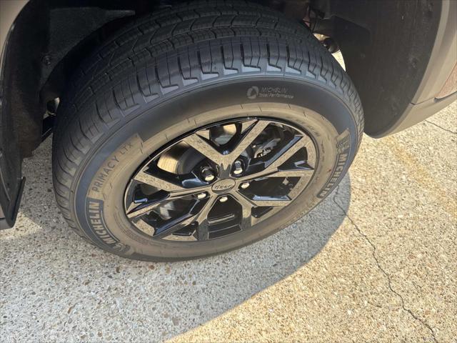 2025 Jeep Grand Cherokee GRAND CHEROKEE ALTITUDE 4X2