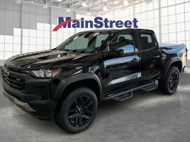 2023 Chevrolet Colorado 4WD Crew Cab Short Box Trail Boss