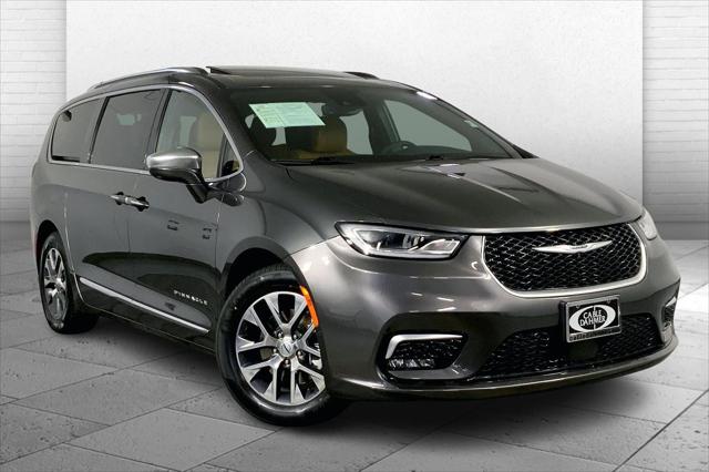2022 Chrysler Pacifica Hybrid Pinnacle 2022 Chrysler Pacifica Hybrid Pinnacle