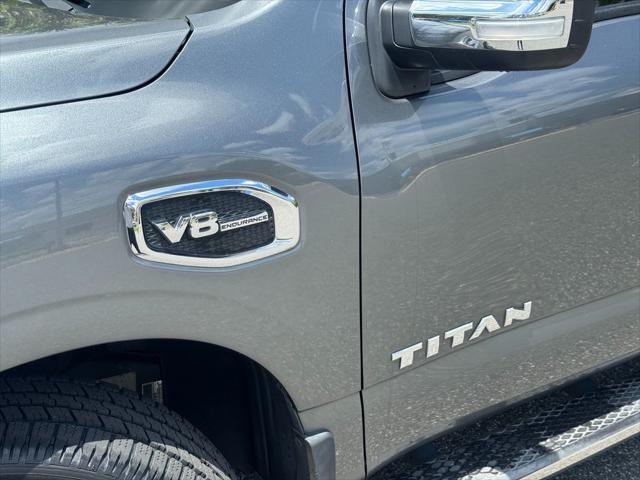 2017 Nissan TITAN SL