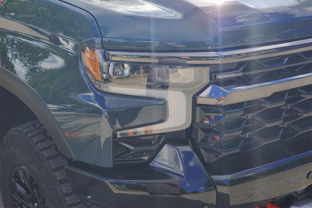 2025 Chevrolet Silverado 1500 4WD Crew Cab Short Bed ZR2