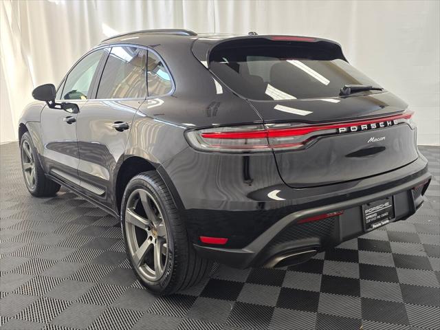 2025 Porsche Macan AWD