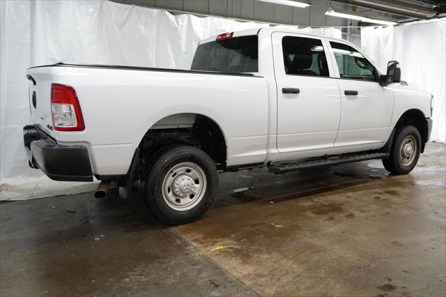 2024 RAM 2500 Tradesman Crew Cab 4x4 64 Box