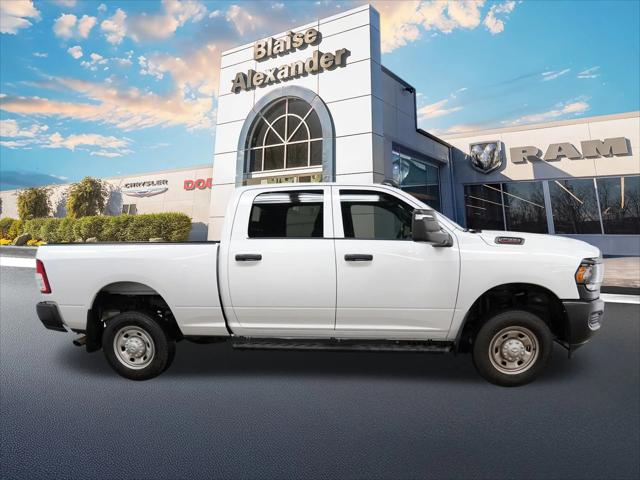 2024 RAM 2500 Tradesman Crew Cab 4x4 64 Box