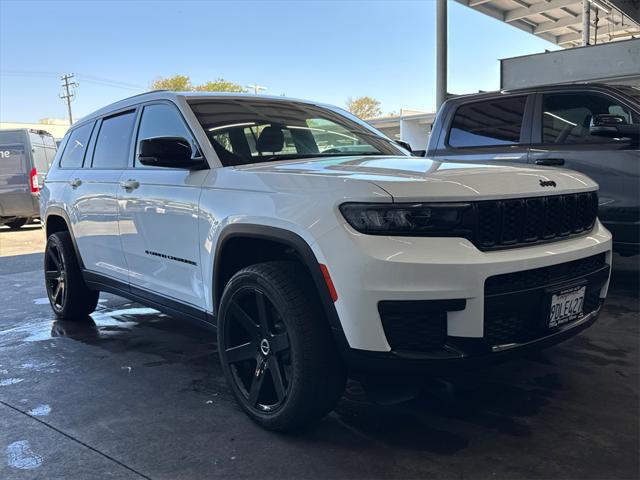 2023 Jeep Grand Cherokee L Altitude 4x2