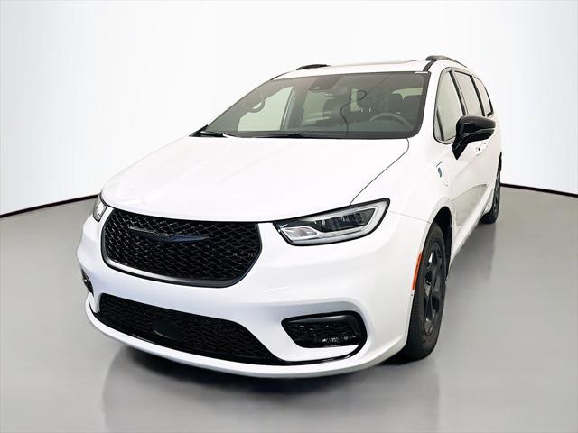 2025 Chrysler Pacifica Hybrid PACIFICA PLUG-IN HYBRID S APPEARANCE