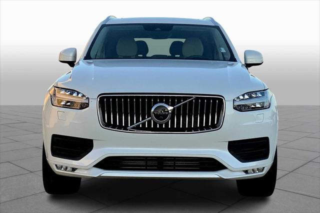 2022 Volvo XC90 T5 Momentum 7 Passenger 2022 Volvo XC90 T5 Momentum 7 Passenger