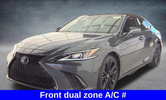 2023 Lexus ES 300h F SPORT Handling