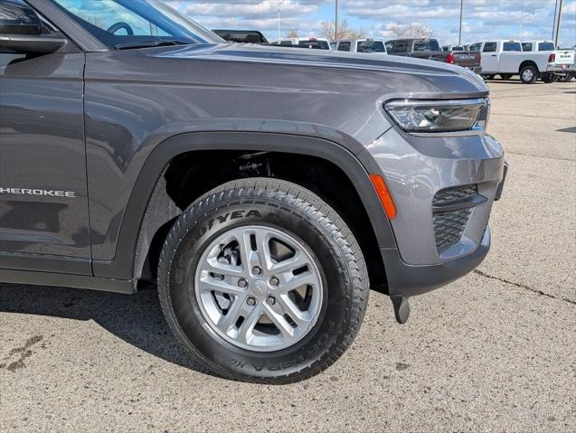 2025 Jeep Grand Cherokee GRAND CHEROKEE LAREDO 4X4 2025 Jeep Grand Cherokee GRAND CHEROKEE LAREDO 4X4