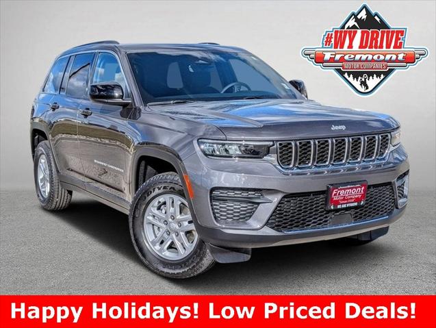 2025 Jeep Grand Cherokee GRAND CHEROKEE LAREDO 4X4