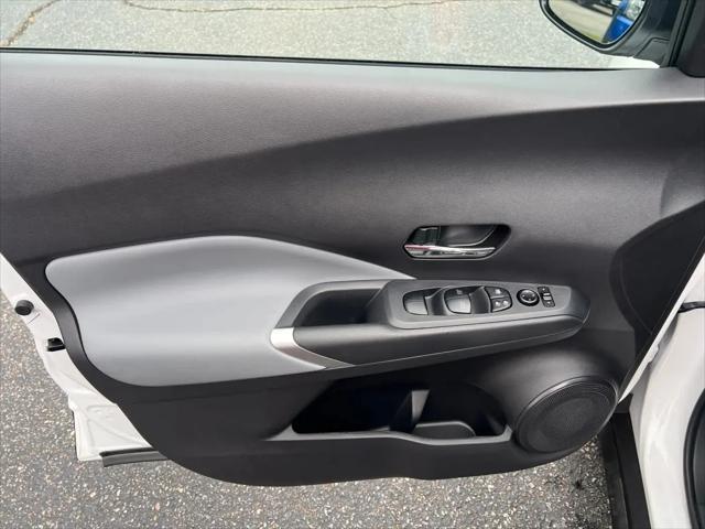 2024 Nissan Kicks SR Xtronic CVT