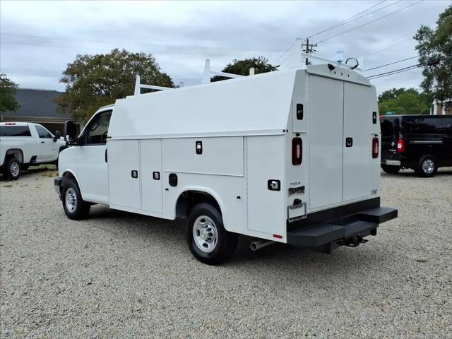 2025 Chevrolet Express Cutaway Work Van