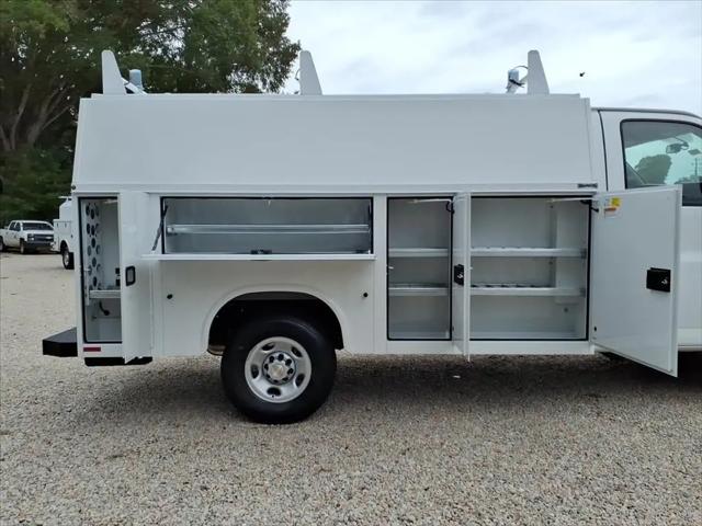 2025 Chevrolet Express Cutaway Work Van