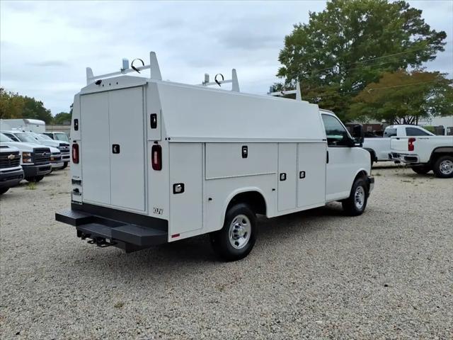 2025 Chevrolet Express Cutaway Work Van