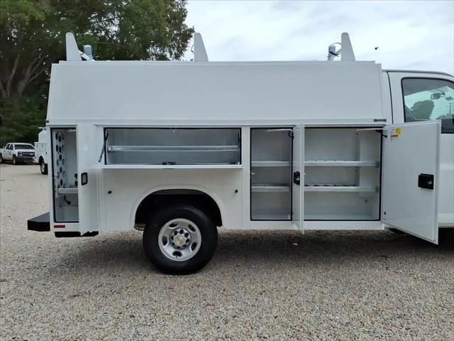 2025 Chevrolet Express Cutaway Work Van