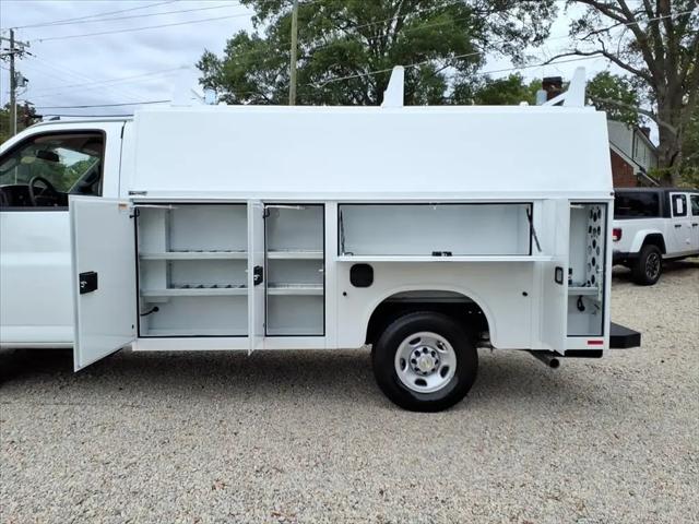2025 Chevrolet Express Cutaway Work Van