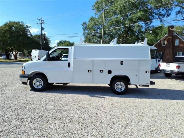 2025 Chevrolet Express Cutaway Work Van