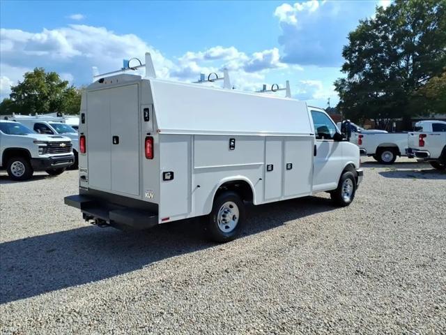 2025 Chevrolet Express Cutaway Work Van