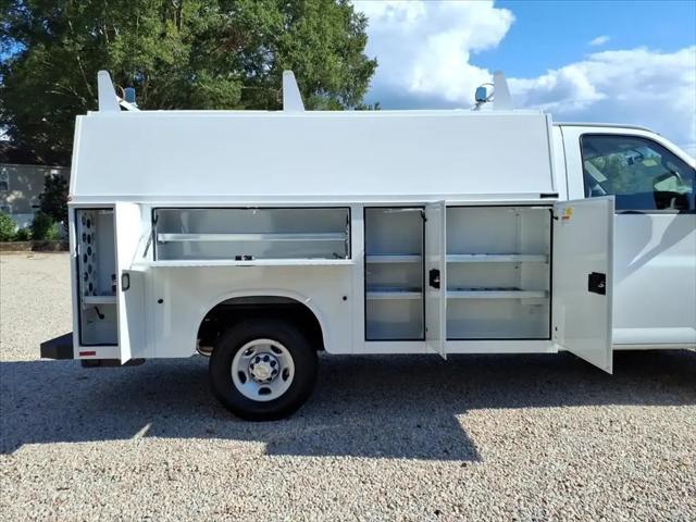 2025 Chevrolet Express Cutaway Work Van