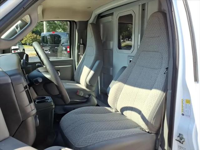 2025 Chevrolet Express Cutaway Work Van