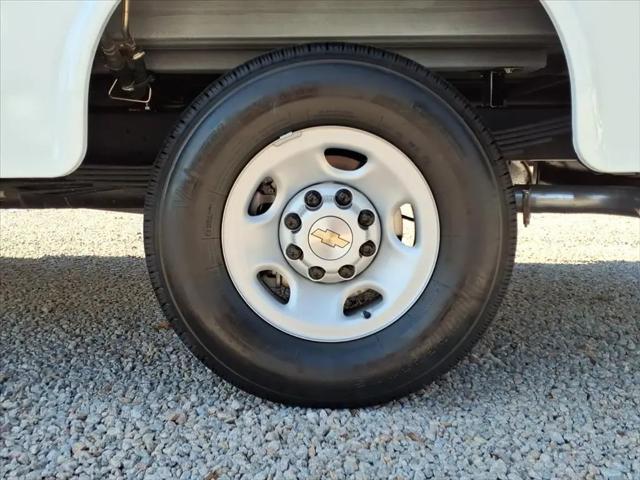 2025 Chevrolet Express Cutaway Work Van