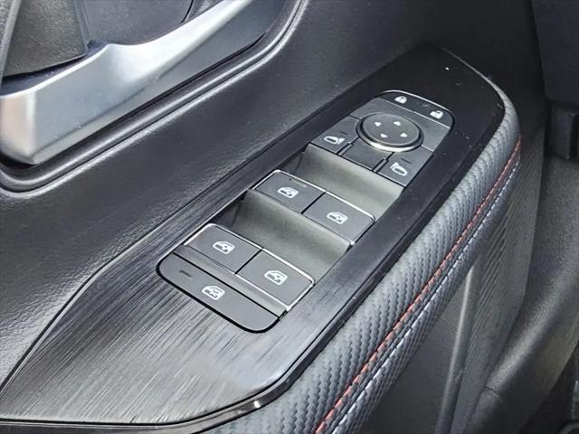 2025 Nissan Kicks SR FWD