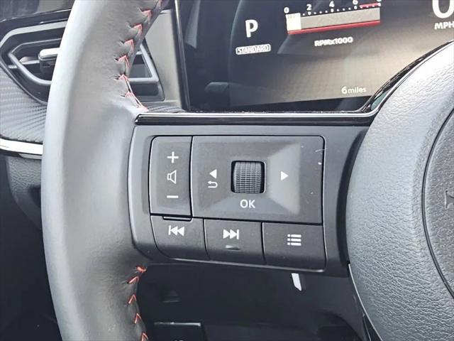 2025 Nissan Kicks SR FWD