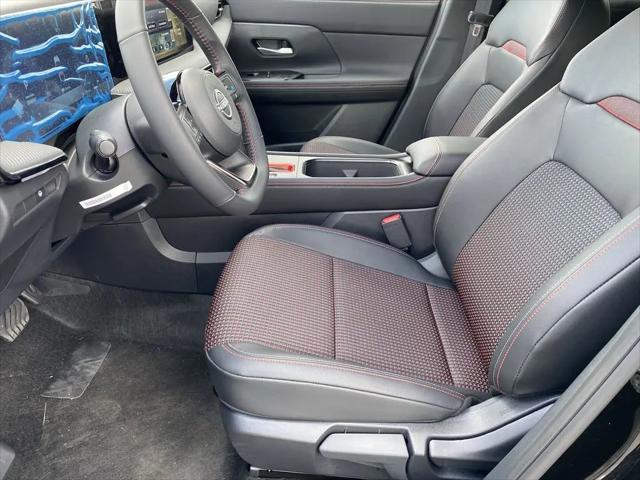 2025 Nissan Kicks SR Intelligent AWD