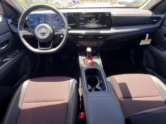 2025 Nissan Kicks SR FWD