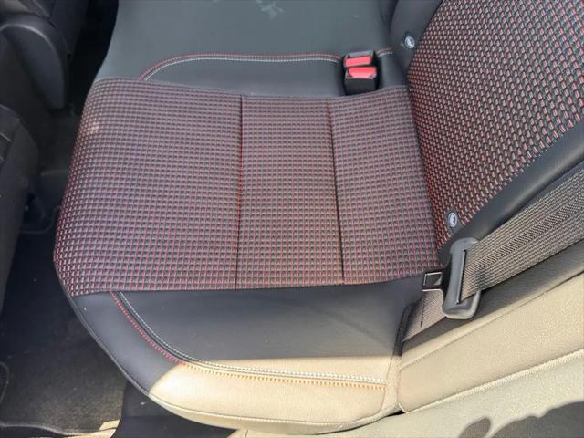 2025 Nissan Kicks SR FWD