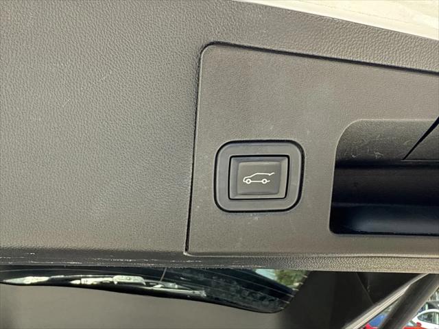 2023 Cadillac XT5 FWD Premium Luxury