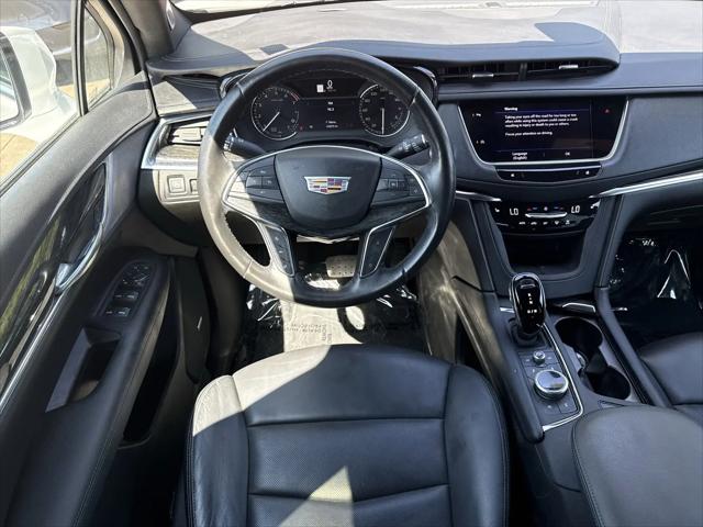 2023 Cadillac XT5 FWD Premium Luxury
