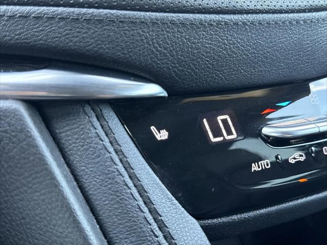 2023 Cadillac XT5 FWD Premium Luxury