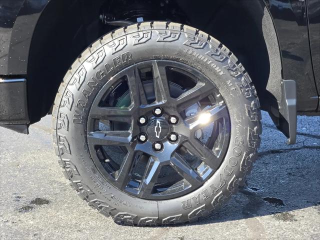 2026 Chevrolet Silverado 1500 4WD Crew Cab Short Bed Custom Trail Boss