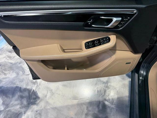 2020 Porsche Macan Base